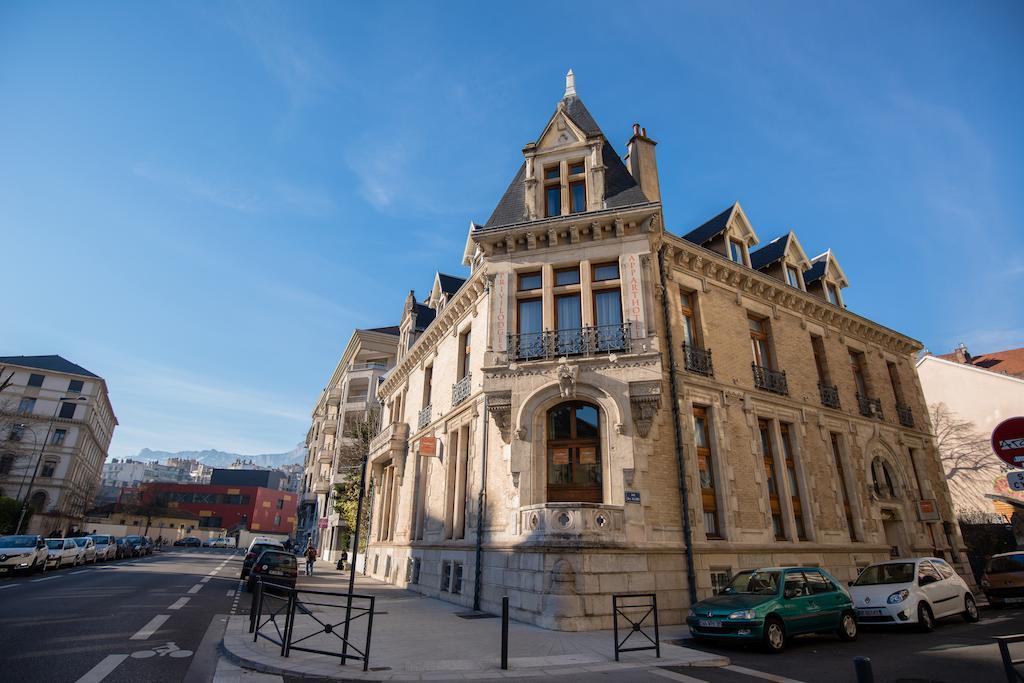 Privilodges Château Perrin Grenoble Extérieur photo