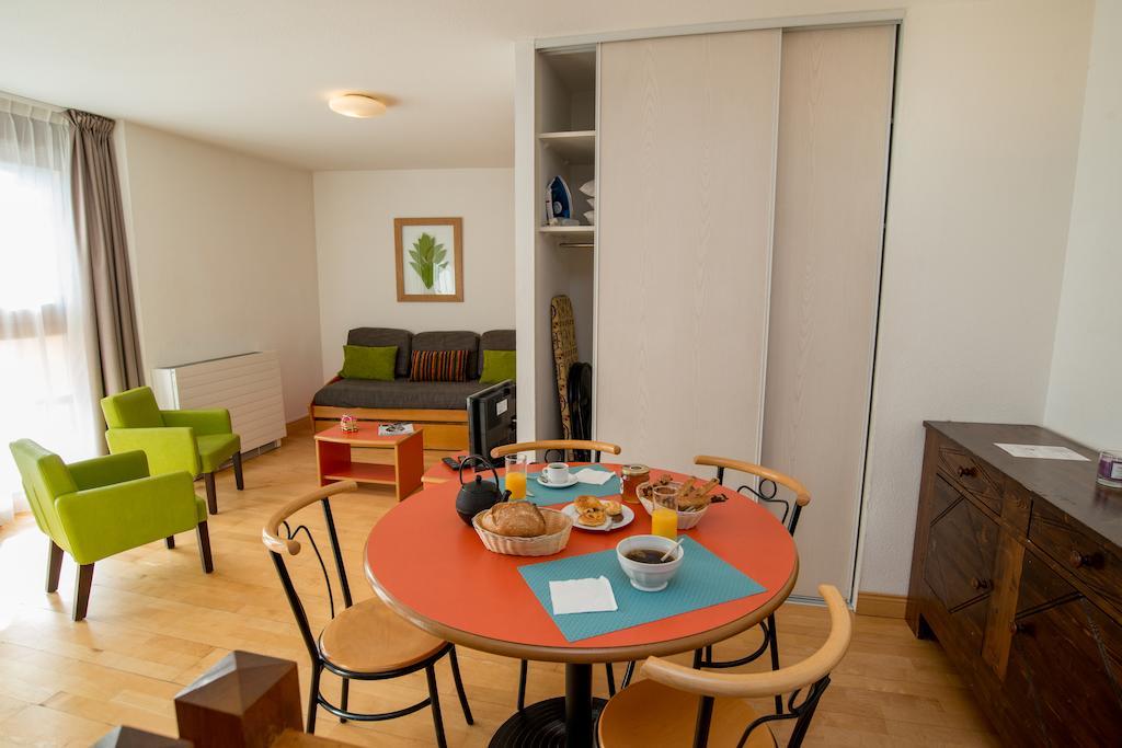 Privilodges Château Perrin Grenoble Extérieur photo
